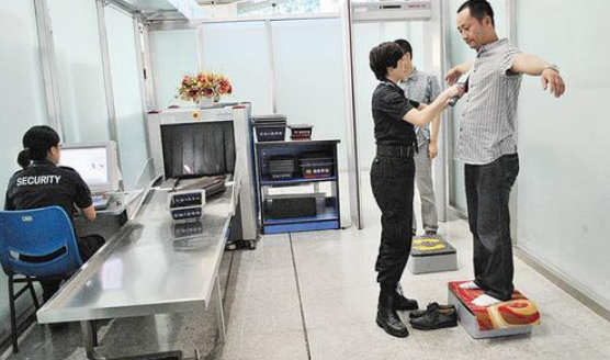 飛機上可以帶pos機么？
